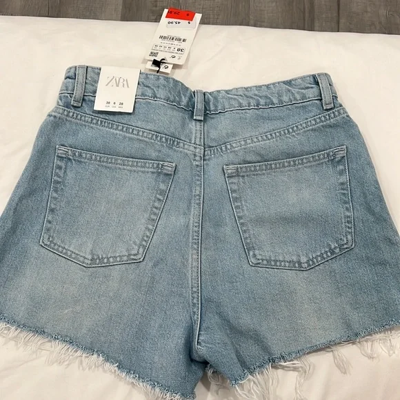 Zara High-Rise Shorts - Picture 3 of 4